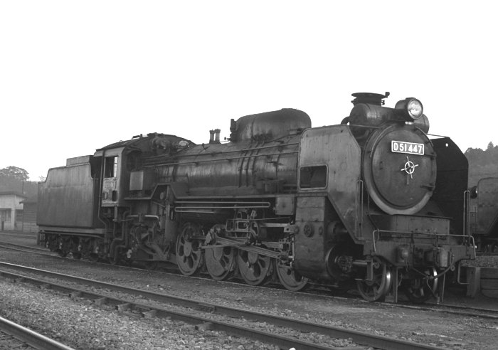 C5838 蒸気機関車 黒色 貨車付き C5838 蒸気機関車 黒色 貨車付き